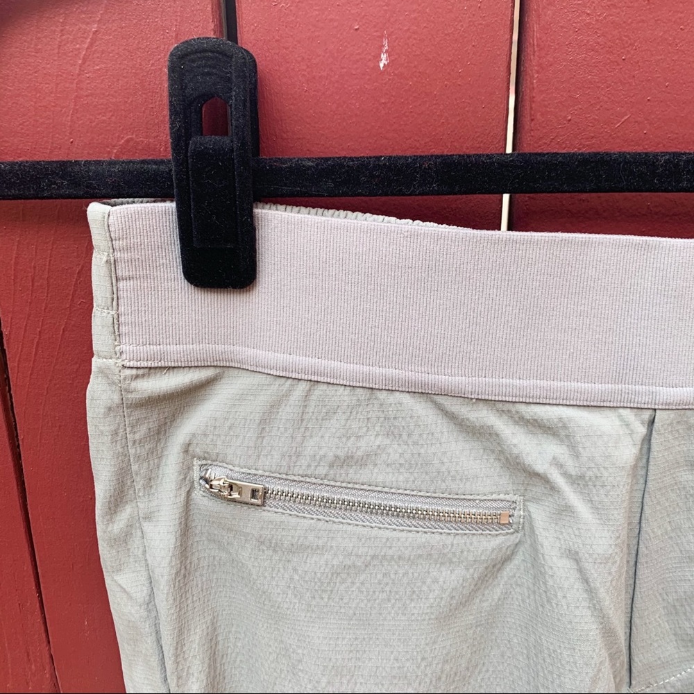 Athleta Mod Trekkie - Picture 3 of 6